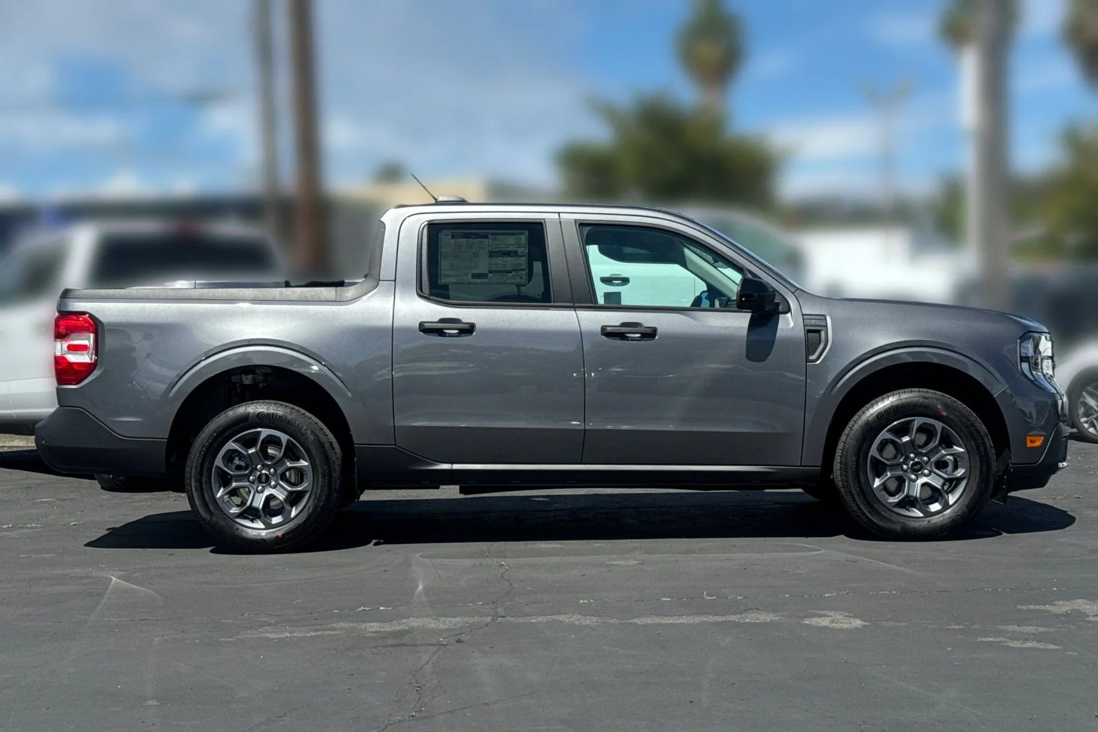 New 2026 Carbonized Gray Metallic Ford XLT image 2