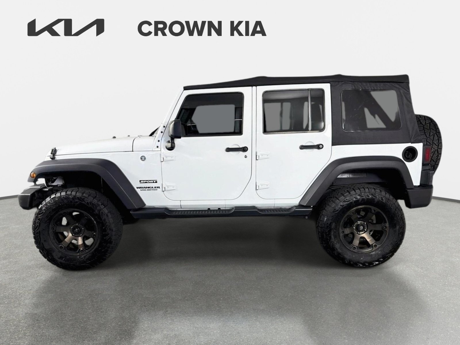 Used 2016 Bright White Clearcoat Jeep Sport image 8