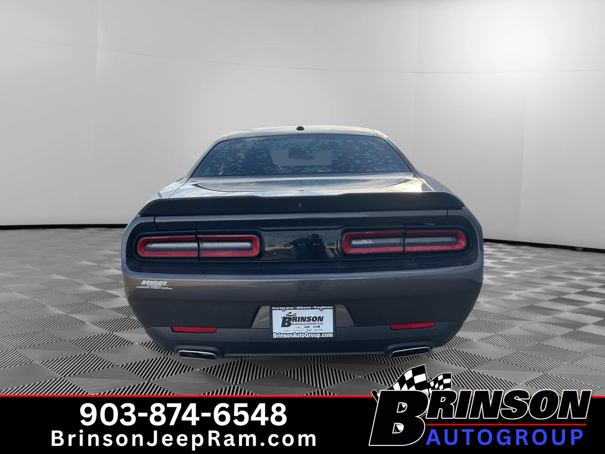Used 2023 Granite Pearlcoat Dodge SXT image 6