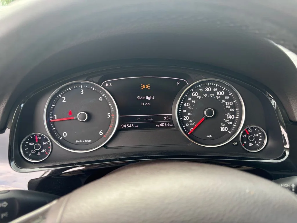 Used 2013 Black Volkswagen V6 TDI image 20