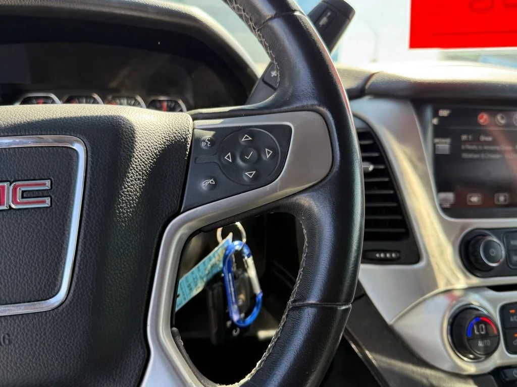 Used 2015 IRIDIUM METALLIC GMC SLE image 22