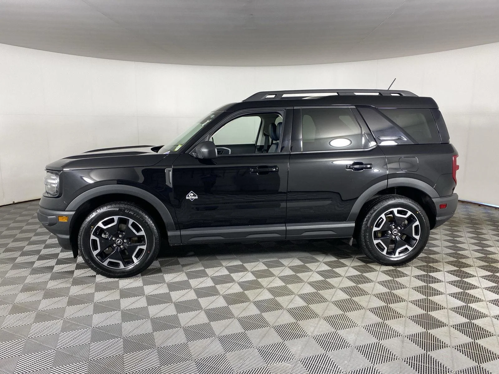 Used 2023 Shadow Black Ford Outer Banks image 14