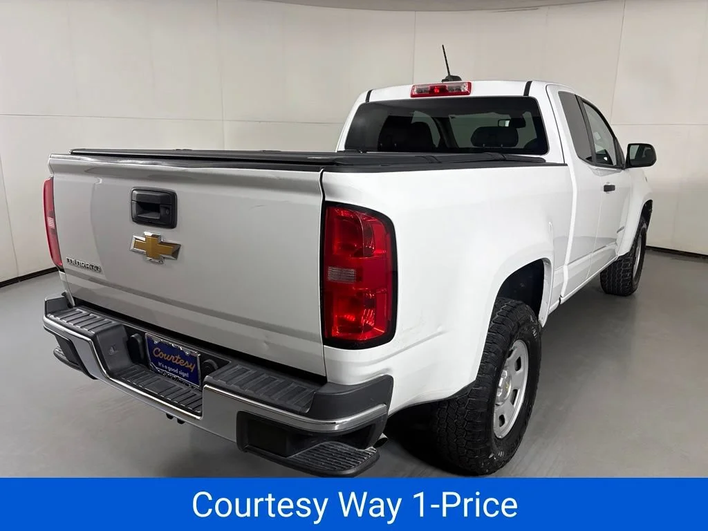 Used 2016 SUMMIT WHITE Chevrolet 2WD WT image 11