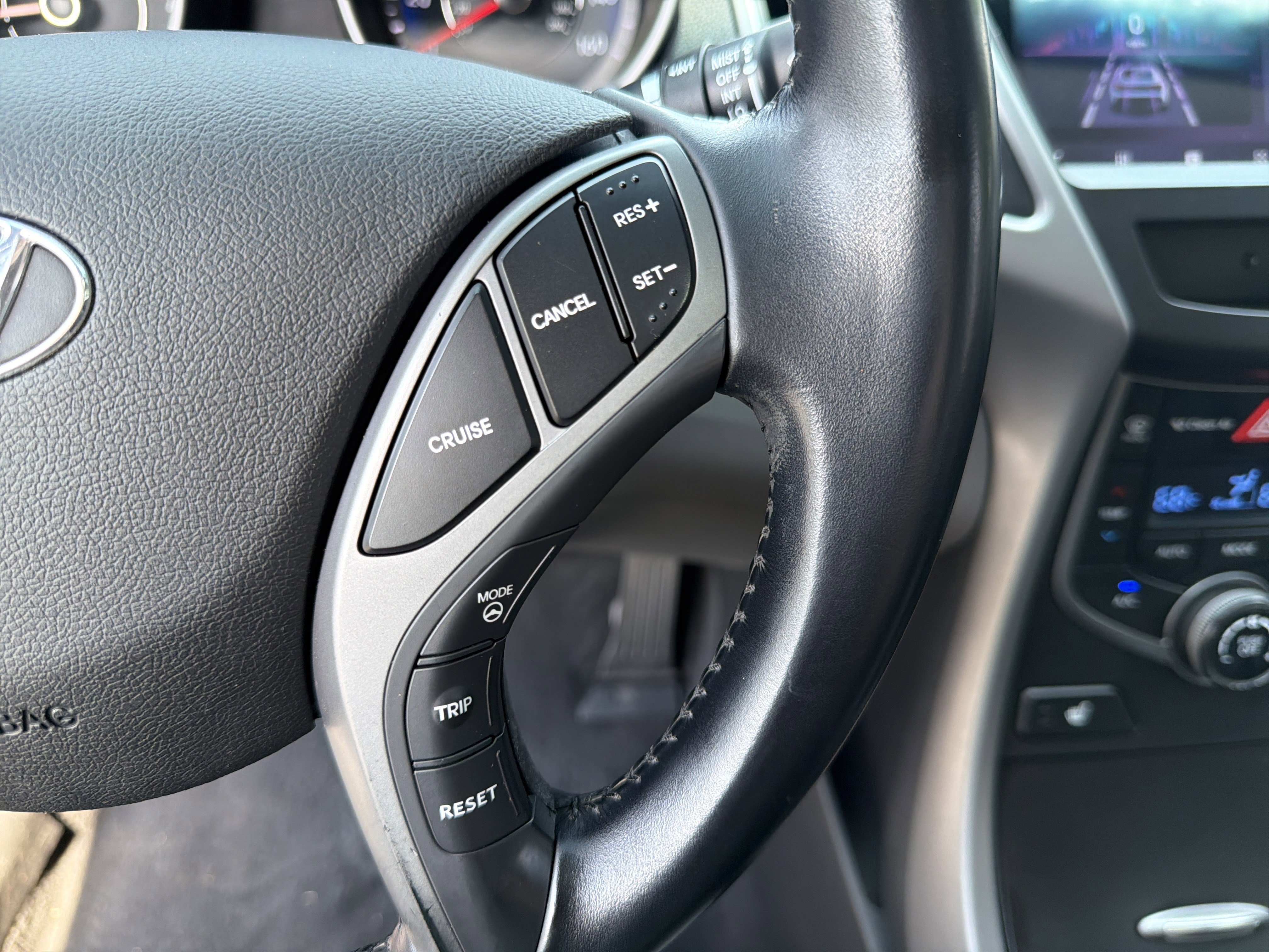 Used 2014 Titanium Gray Metallic Hyundai Limited image 30