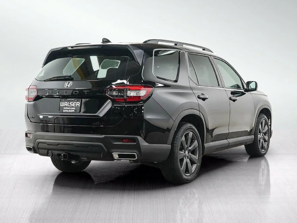 Used 2025 Crystal Black Pearl Honda 5D WAGON SPORT 4WD image 5