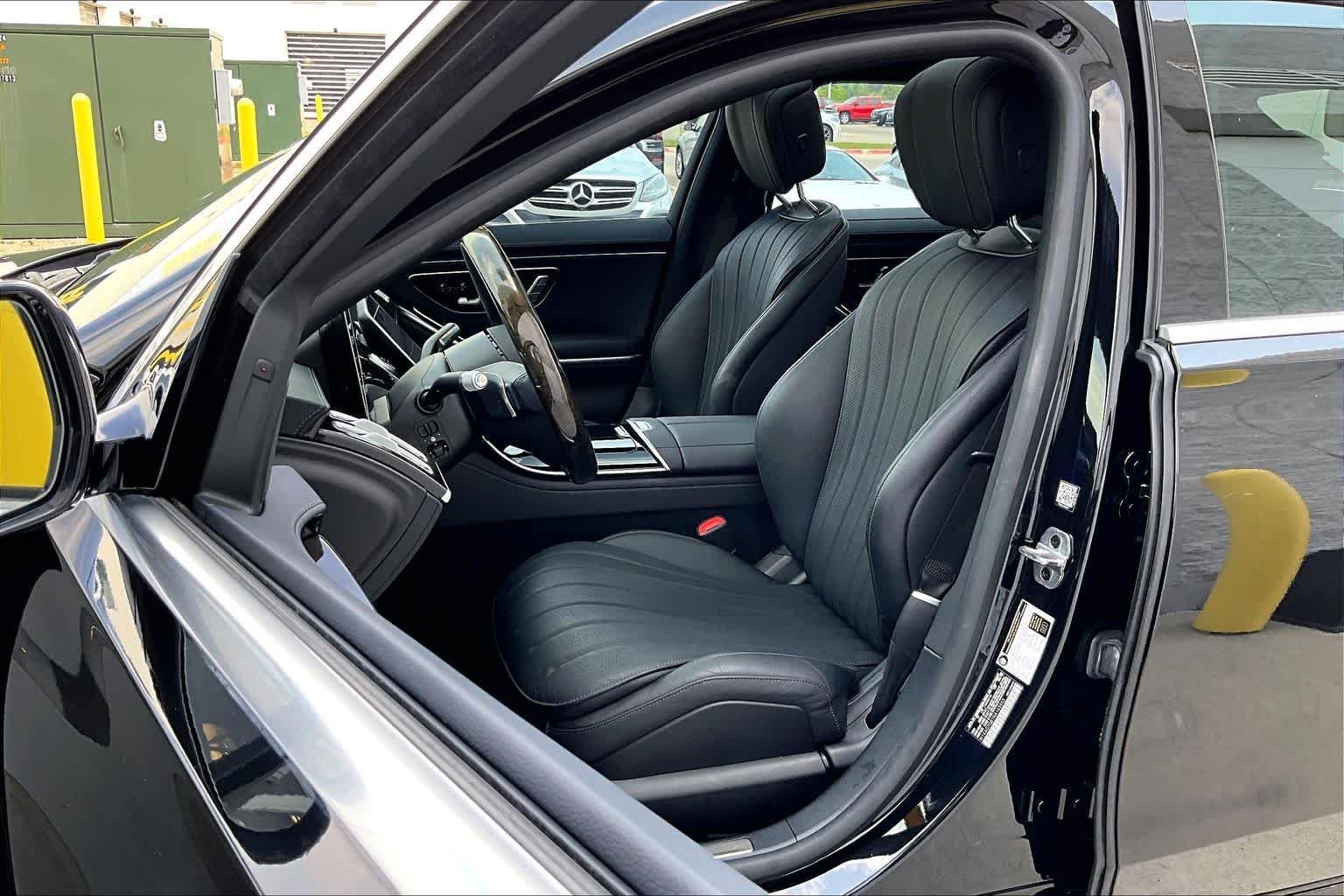 Used 2022 Obsidian Black Mercedes-Benz S 580 image 8
