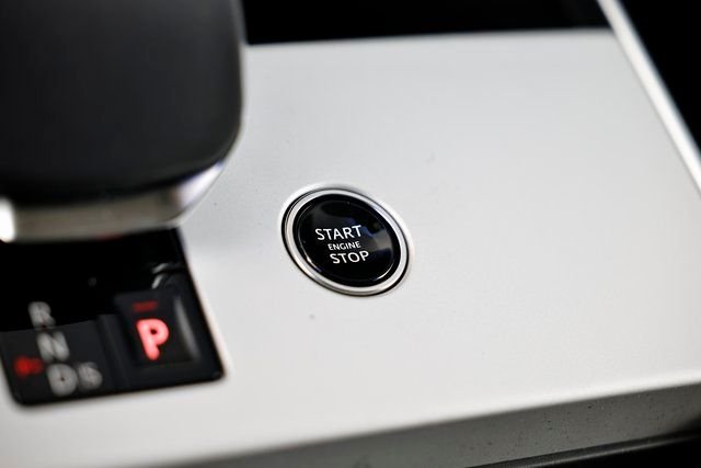 2025 Land Rover Range Rover SE - Photo 43