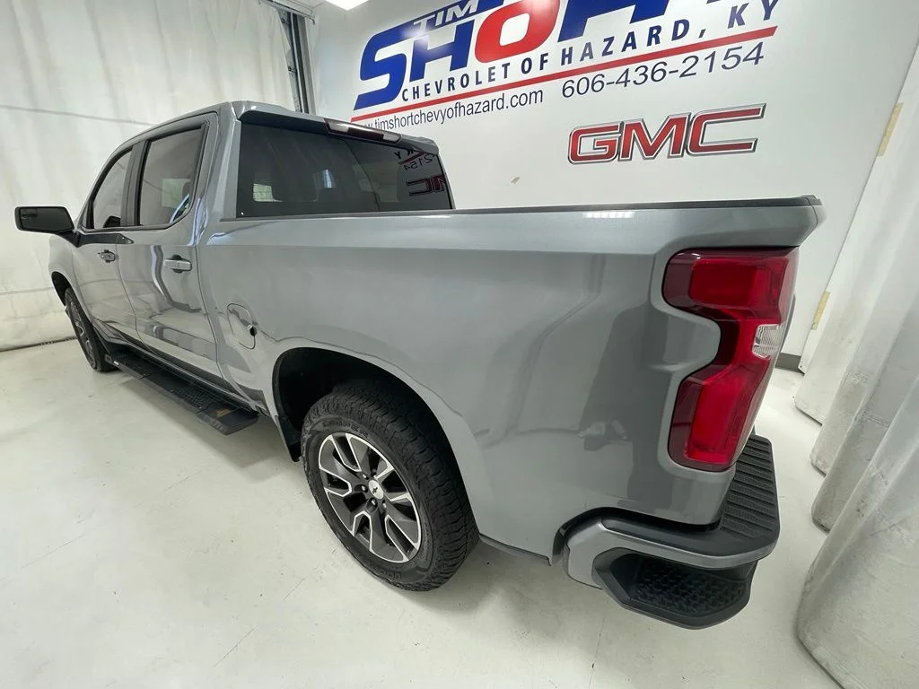Used 2021 Gray Chevrolet RST image 9