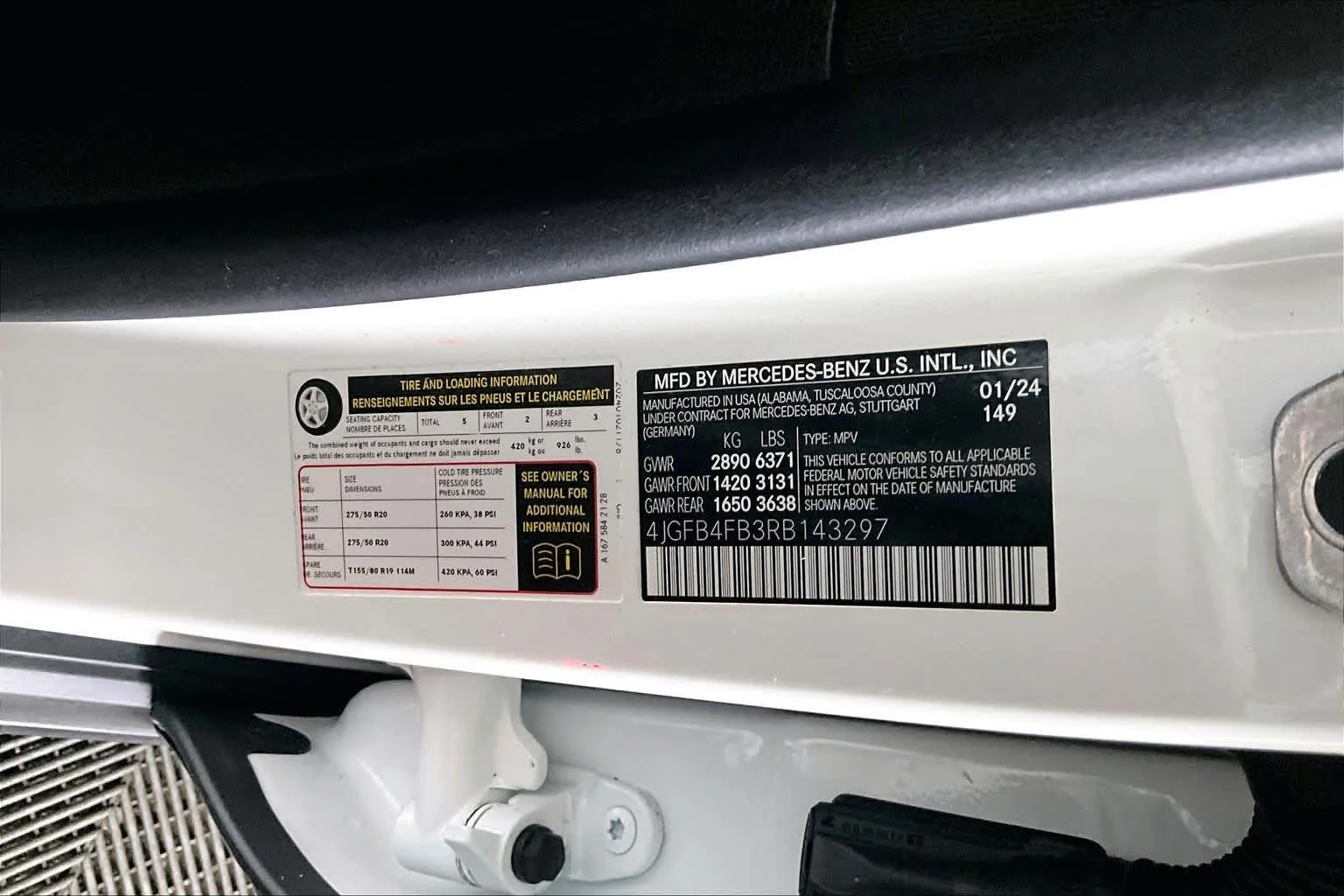 Used 2024 Polar White Mercedes-Benz GLE 350 image 32