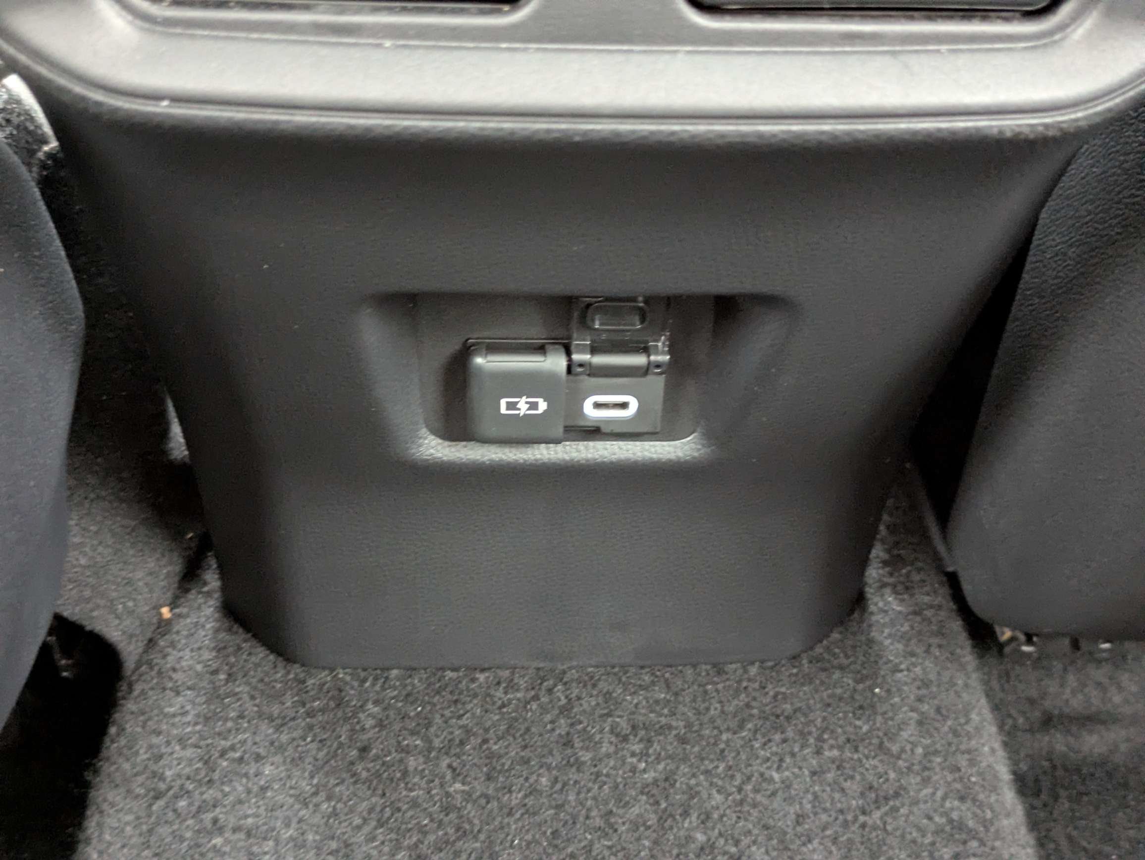 Used 2024 Pearl Toyota XLE Premium image 35