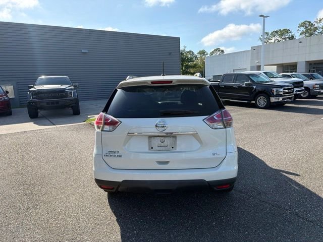 Used 2015 White Nissan SL image 6