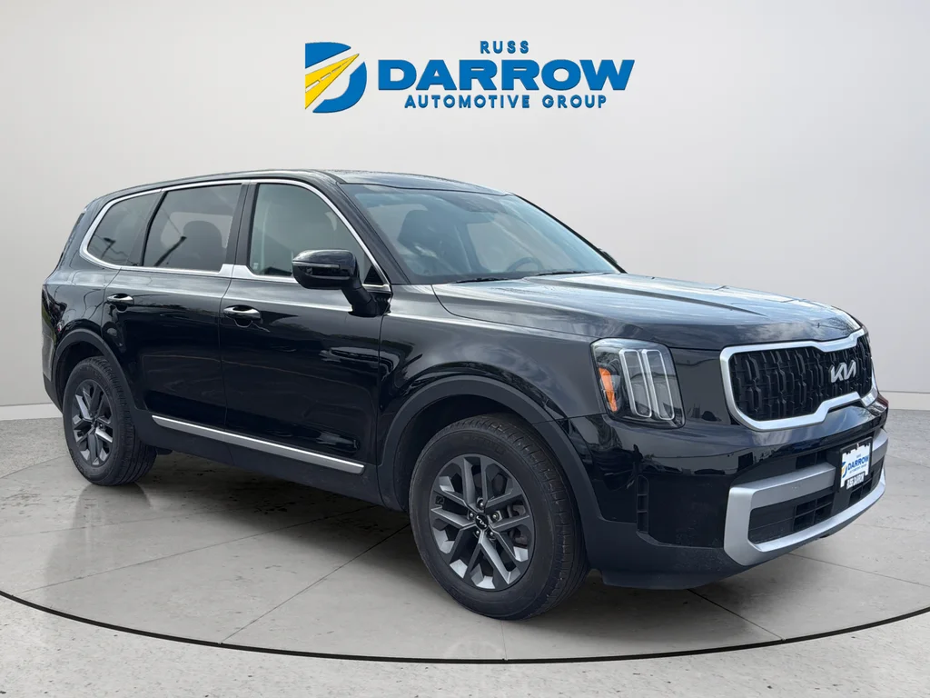 Used 2024 Black Kia LX image 7