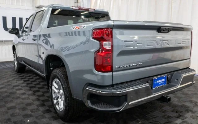 New 2026 Sterling Gray Metallic Chevrolet LT (2FL) image 7