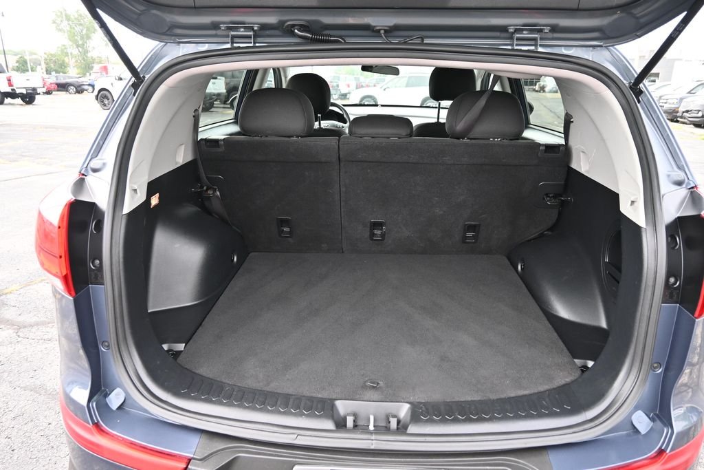 Used 2016 Twilight Blue Kia LX image 12