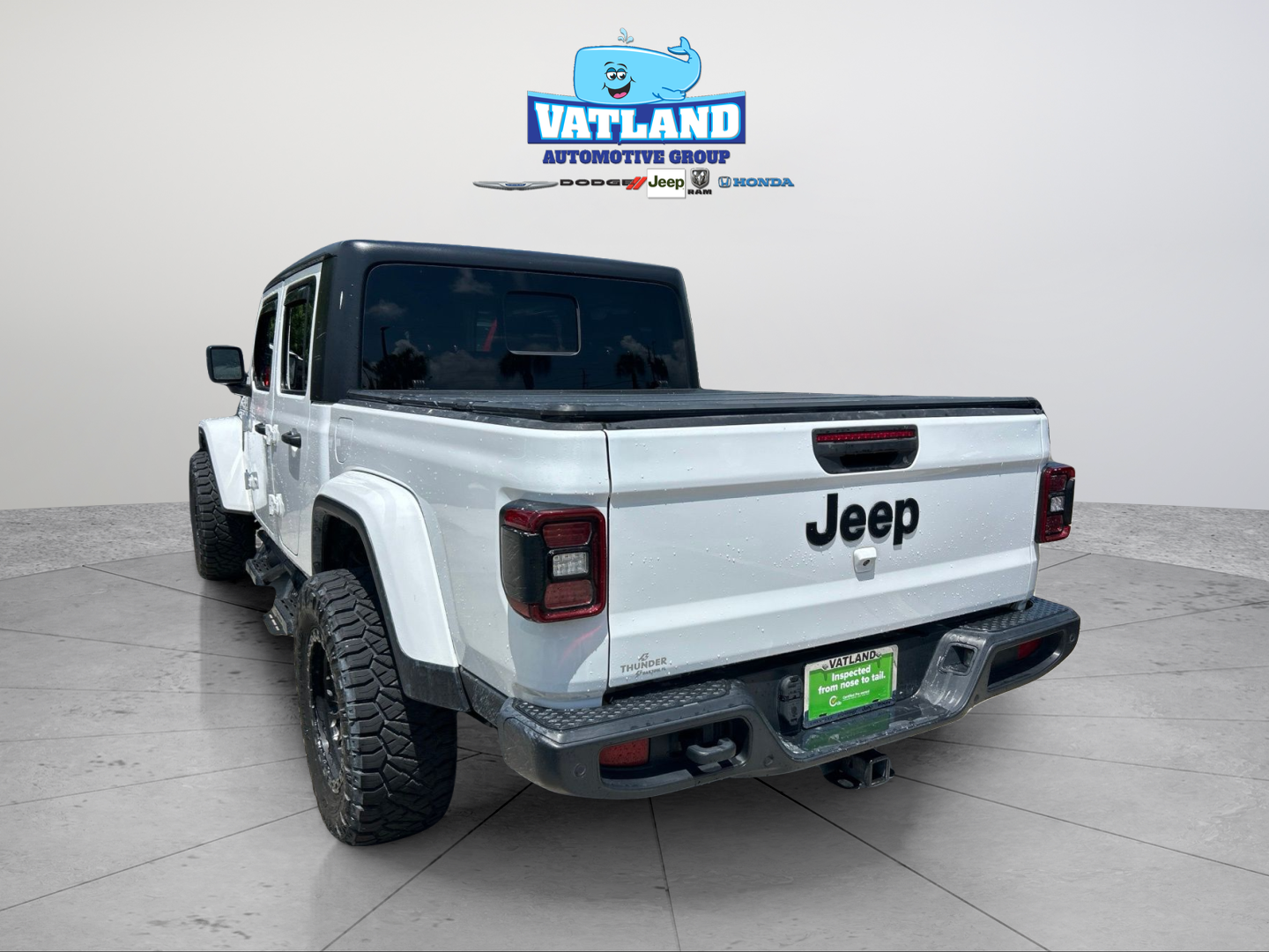 Used 2024 White Jeep Sport S image 3