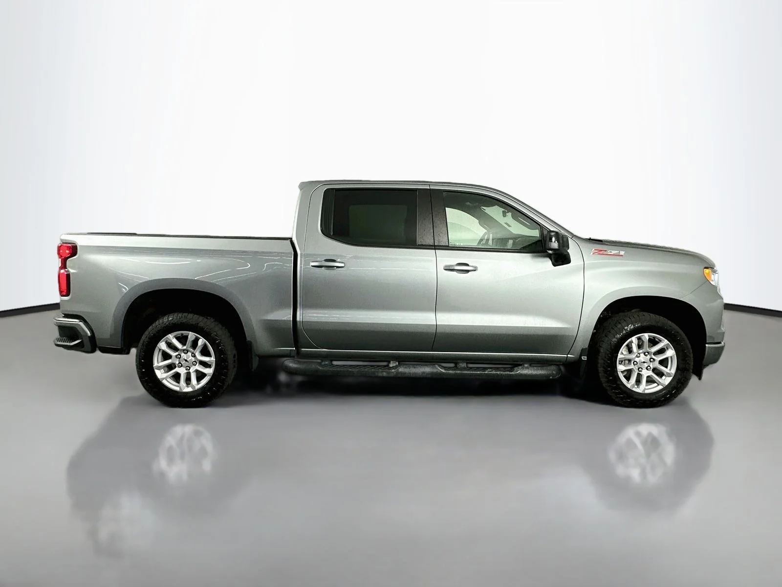 Used 2023 Sterling Gray Metallic Chevrolet RST image 9