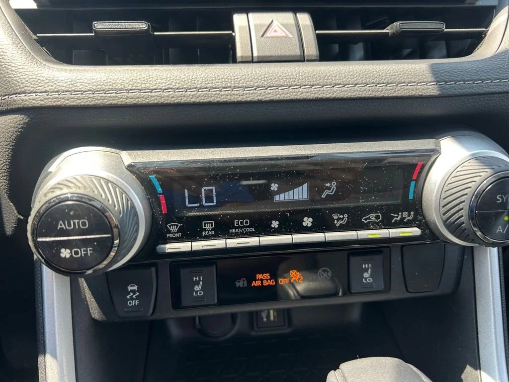 Used 2025 Silver Toyota XLE image 23