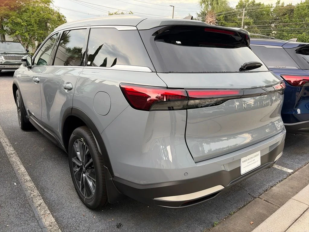 New 2027 HARBOR GRAY INFINITI LUXE image 5