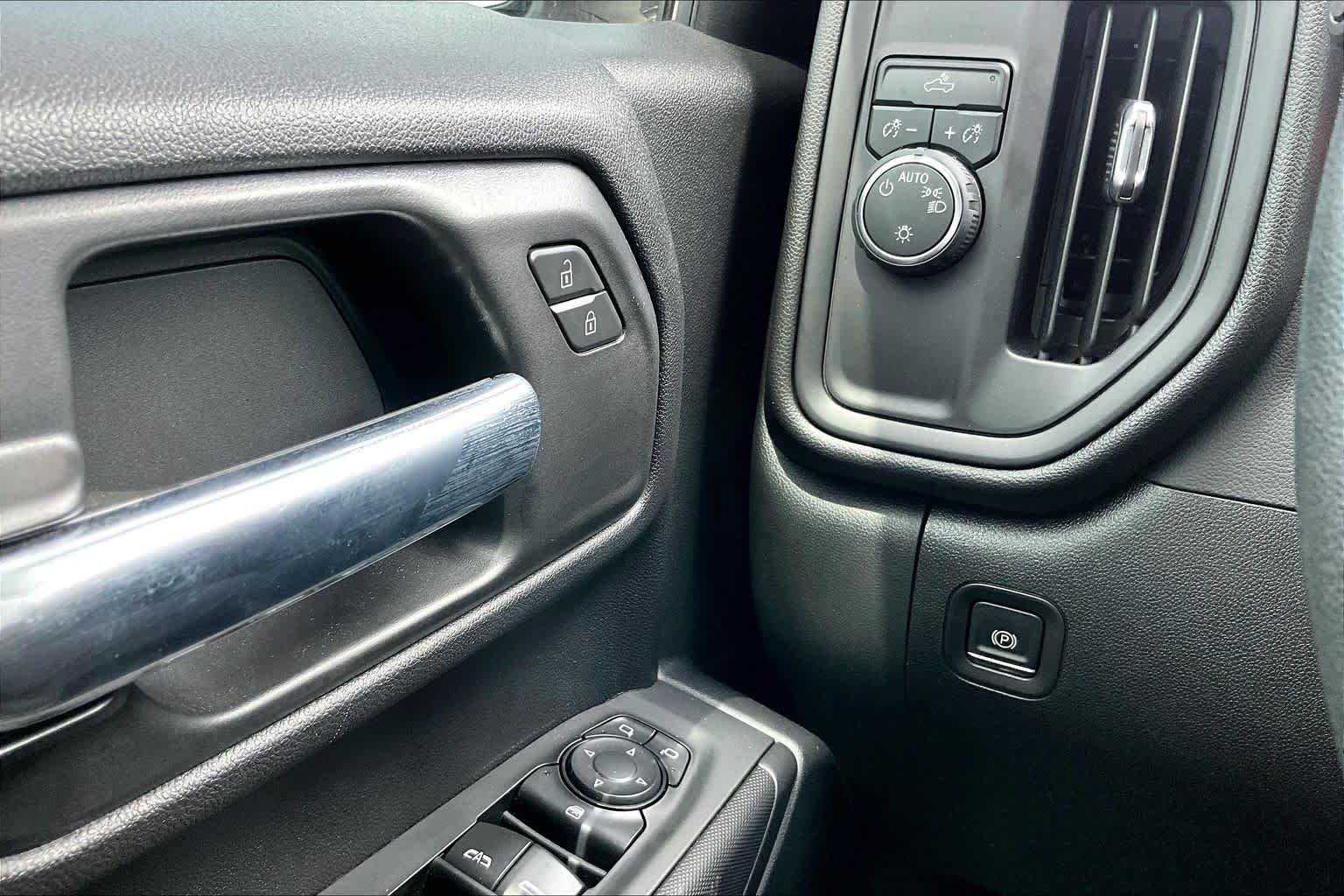 Used 2026 White Sands Chevrolet Custom image 36