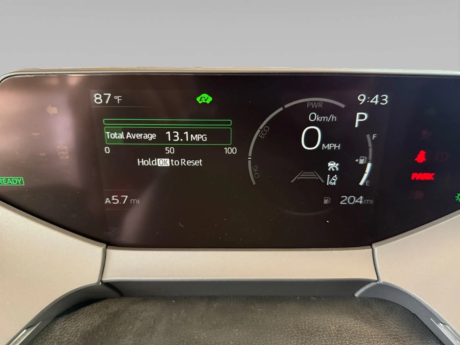 2027 Toyota Prius XLE - Photo 14