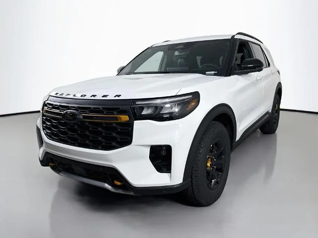 New 2026 Star White Metallic Tri-Coat Ford Tremor® image 36