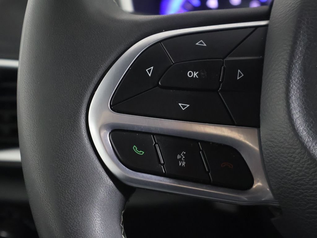2025 Chrysler Pacifica Select - Photo 39
