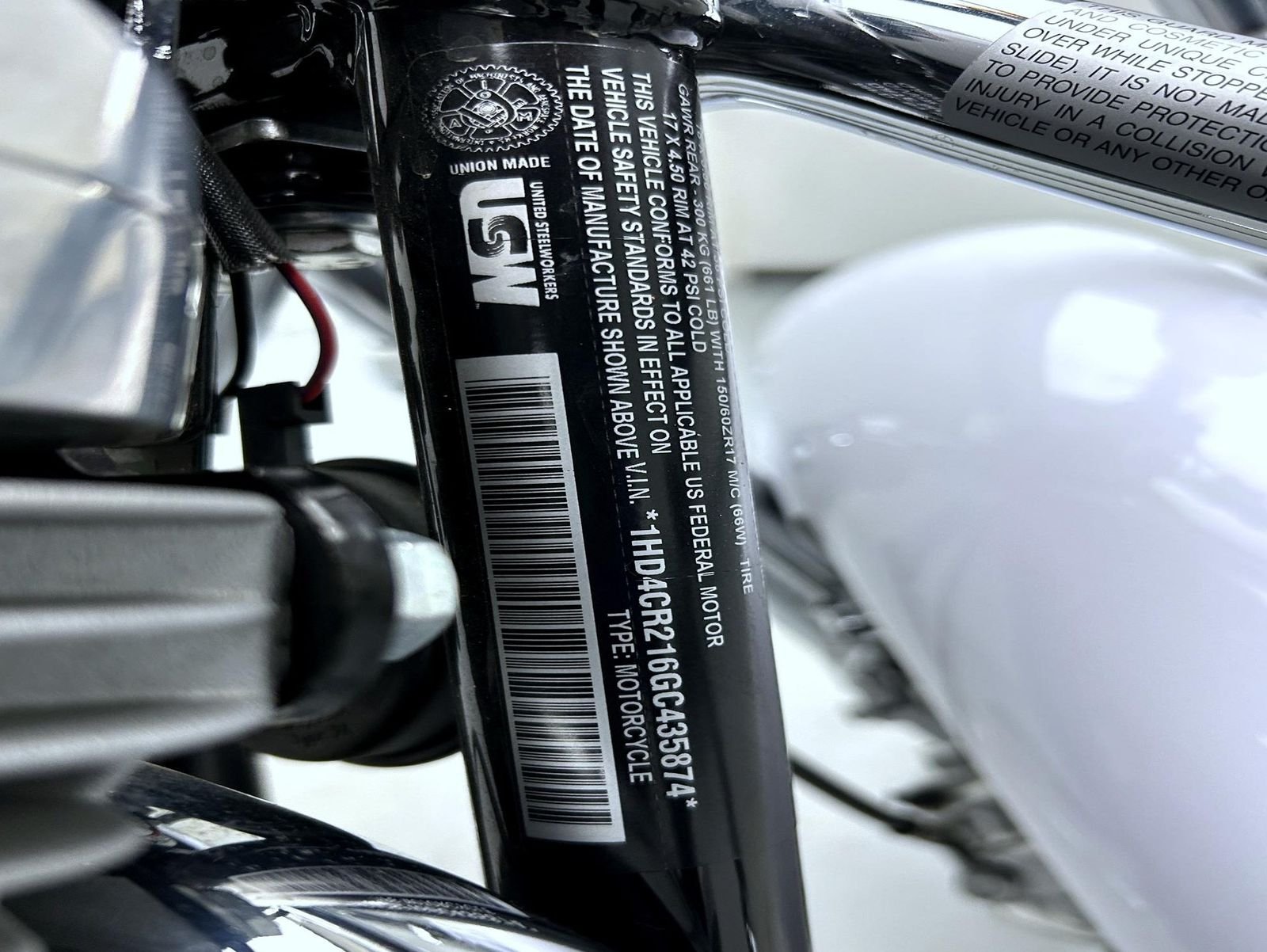 Used 2016 White Harley-Davidson  image 23