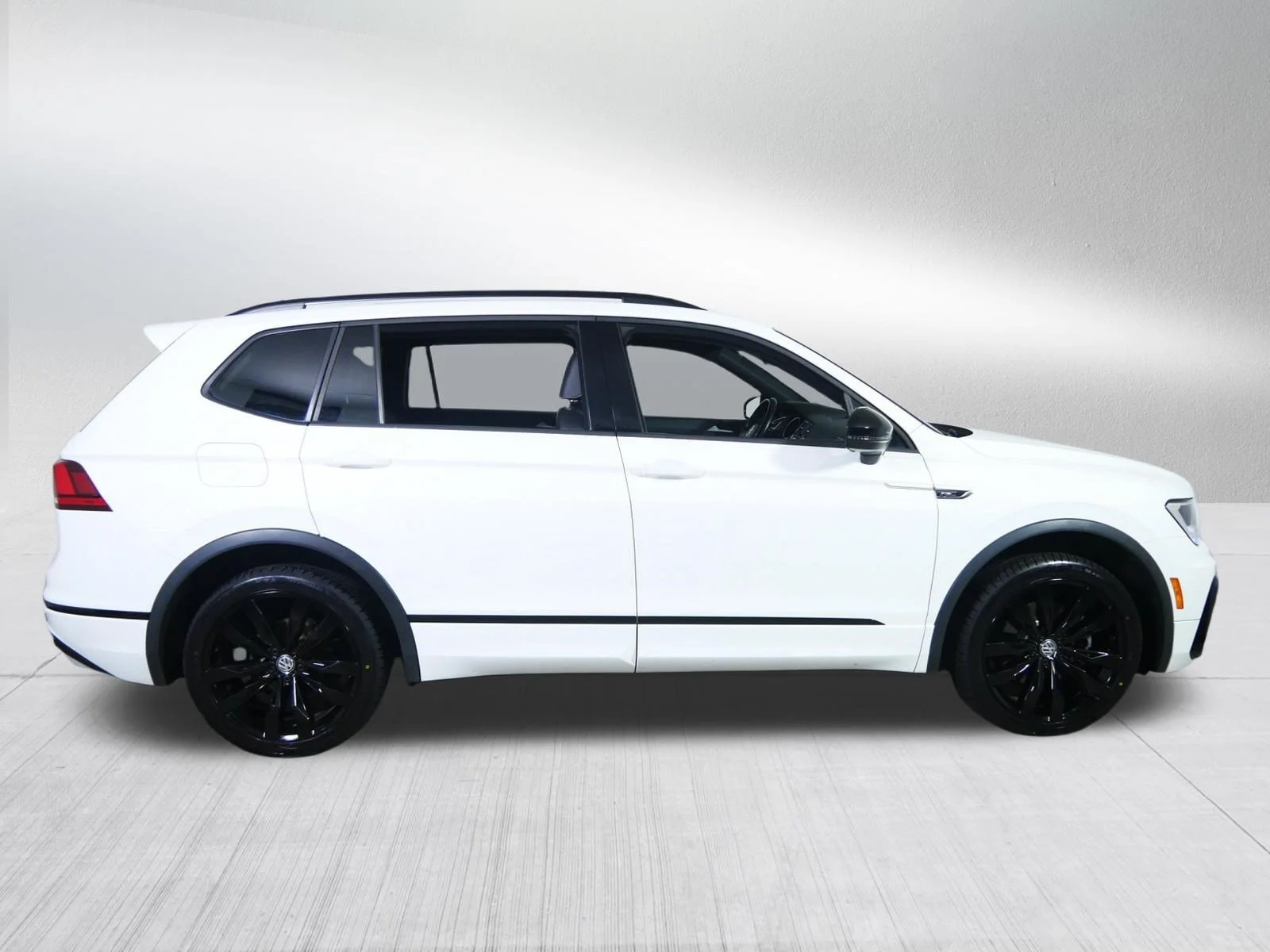 Used 2021 Pure White Volkswagen SE R-Line Black image 8