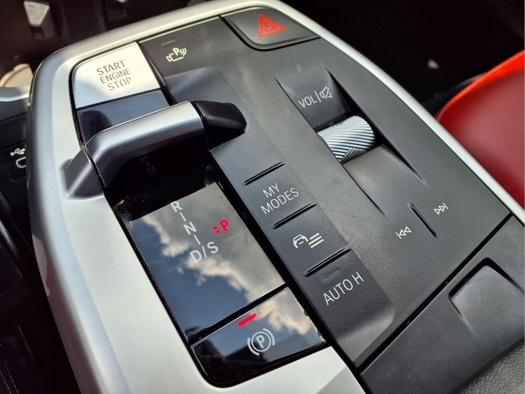 Used 2023 Silver BMW xDrive28i image 17