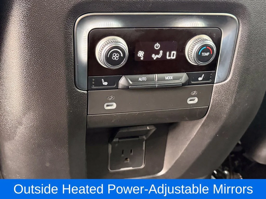 Used 2023 STERLING METALLIC GMC Denali image 29