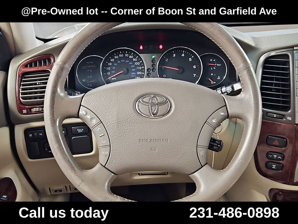 Used 2004  Toyota Base image 19