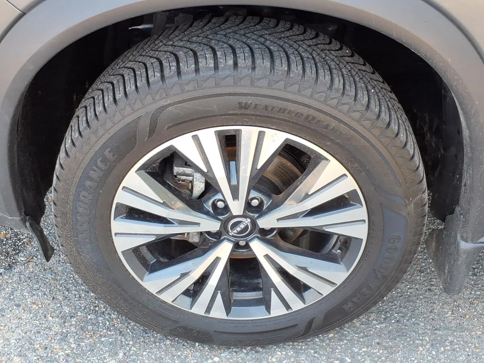 Used 2023 Gun Metallic Nissan SV image 4