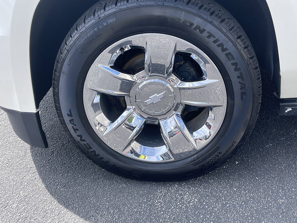 Used 2015 WHITE DIAMOND TRICOAT Chevrolet LTZ image 18