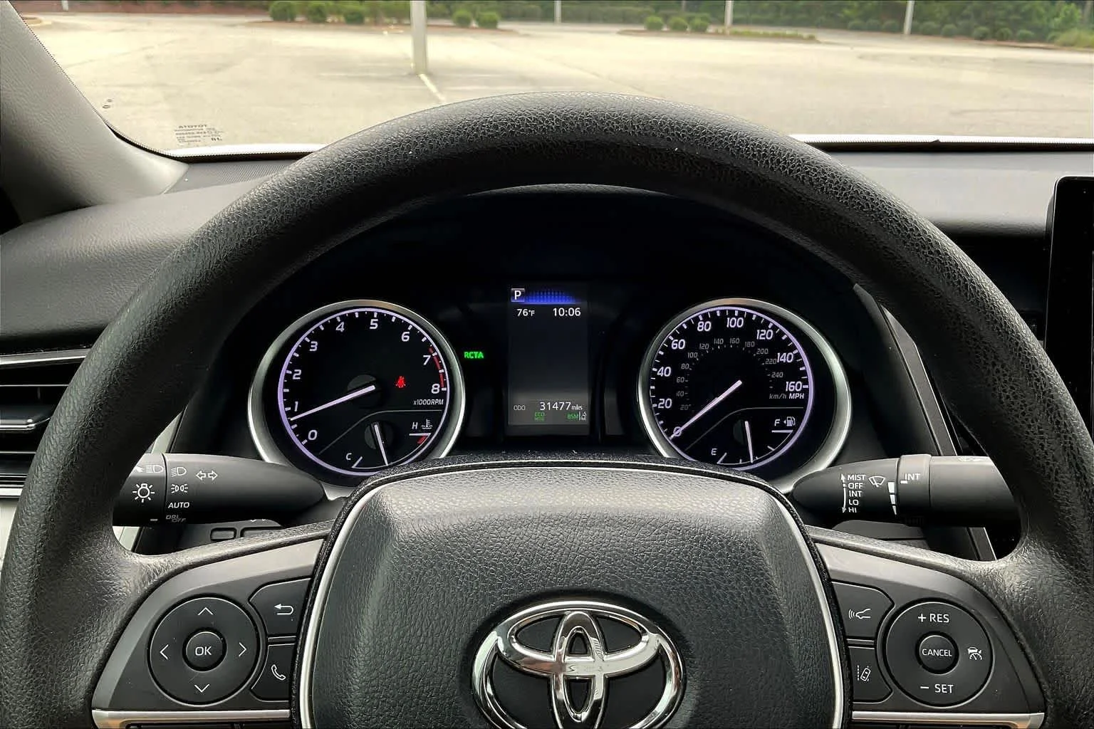 Used 2024 Ice Cap Toyota LE image 25