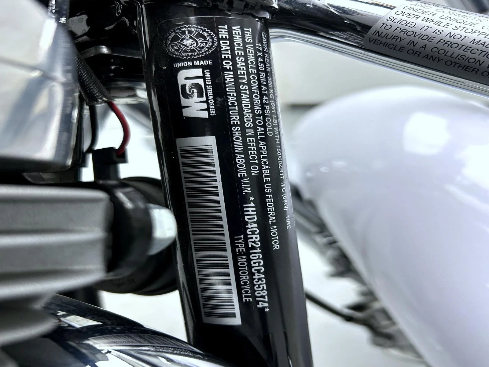 Used 2016 White Harley-Davidson  image 23