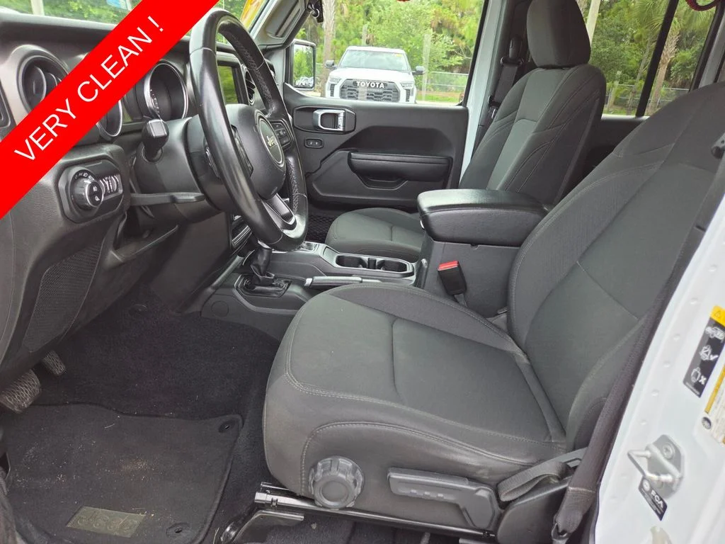 Used 2022 White Jeep Sport image 24