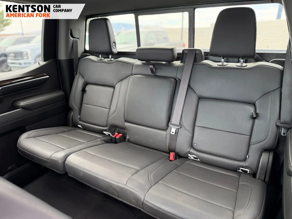 Used 2024 White GMC Elevation image 26