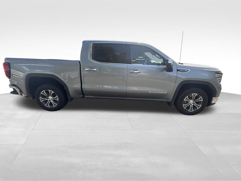 Used 2025 Sterling Metallic GMC SLT image 9