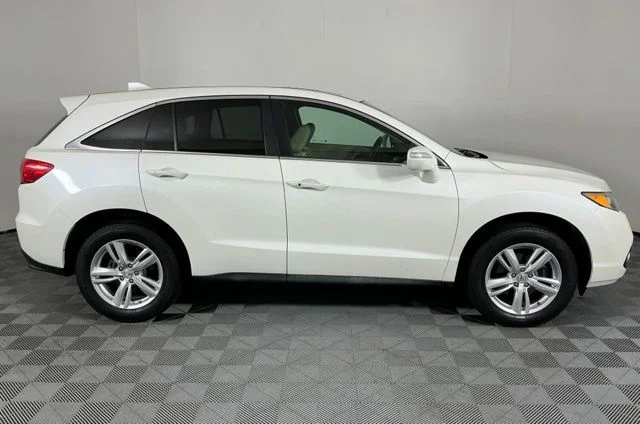 Used 2013 White Diamond Pearl Acura Technology Package image 8