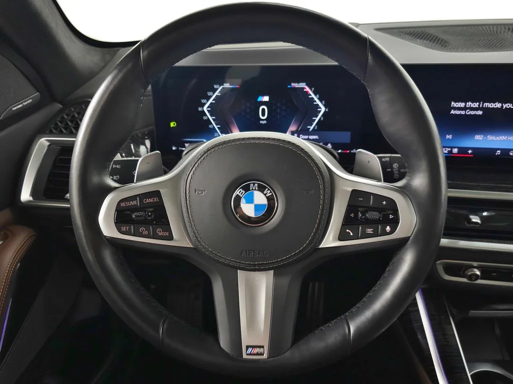 Used 2025 White BMW xDrive40i image 21