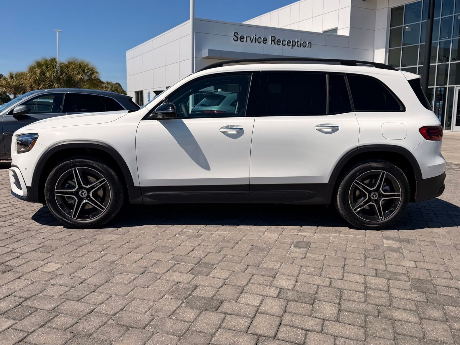 New 2026 Polar White Mercedes-Benz GLB 250 image 11