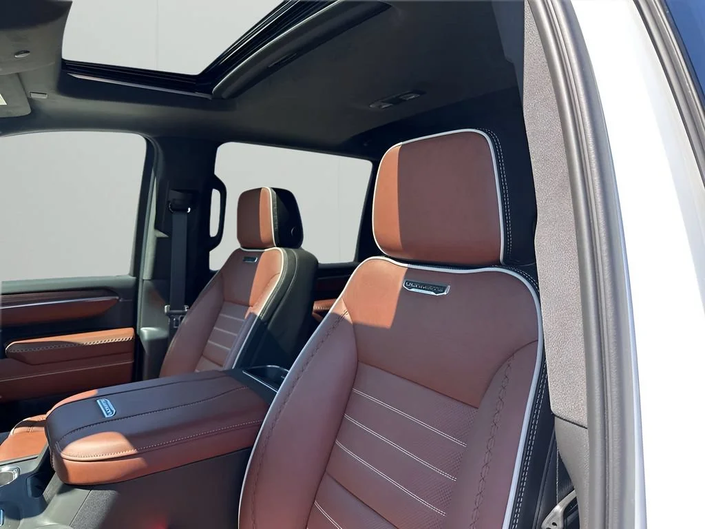 New 2026 Summit White GMC Denali Ultimate DRW image 32