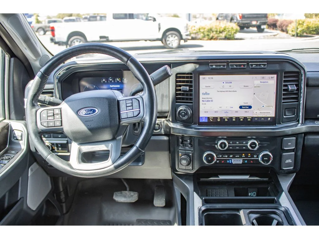 Used 2023 AGATE BLACK Ford LARIAT image 25