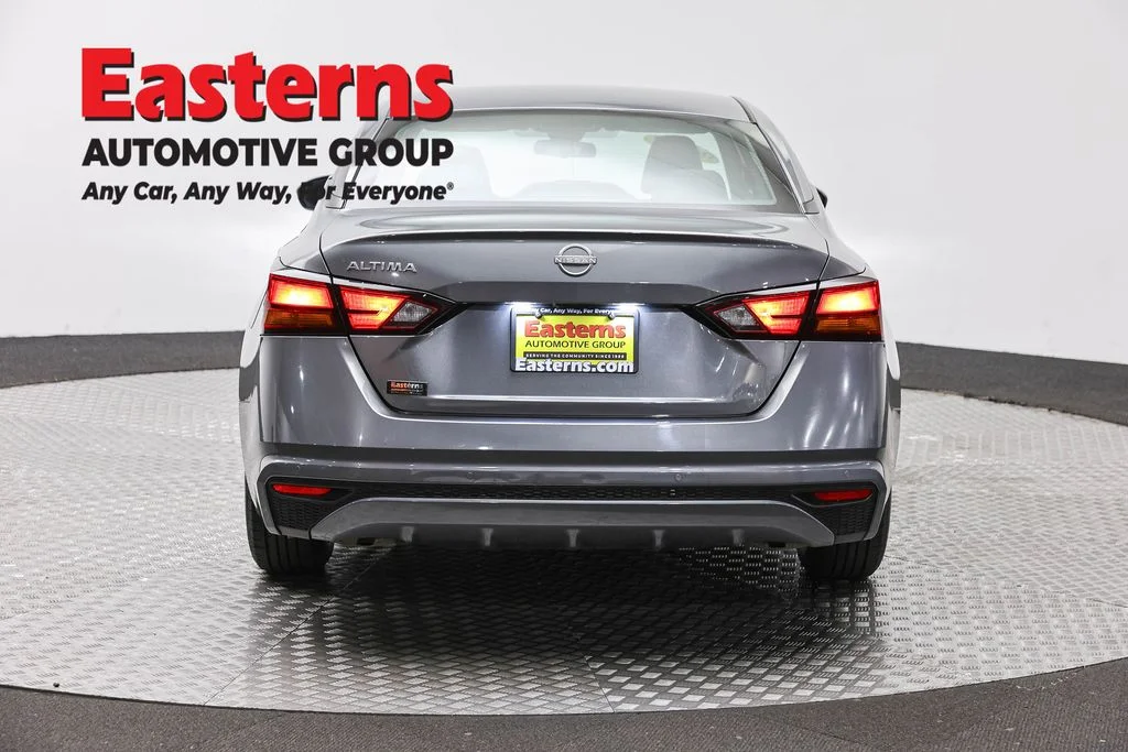 Used 2023 Gray Nissan 2.5 S image 6