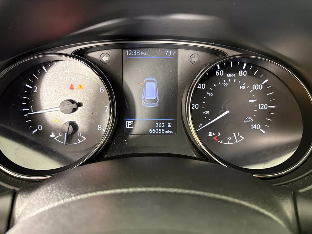 Used 2020 Silver Nissan SV image 27