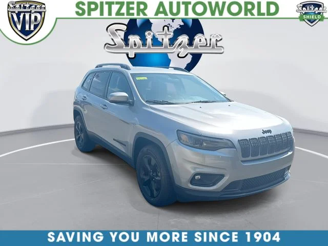 Used 2020 Silver Jeep Latitude Plus image 2