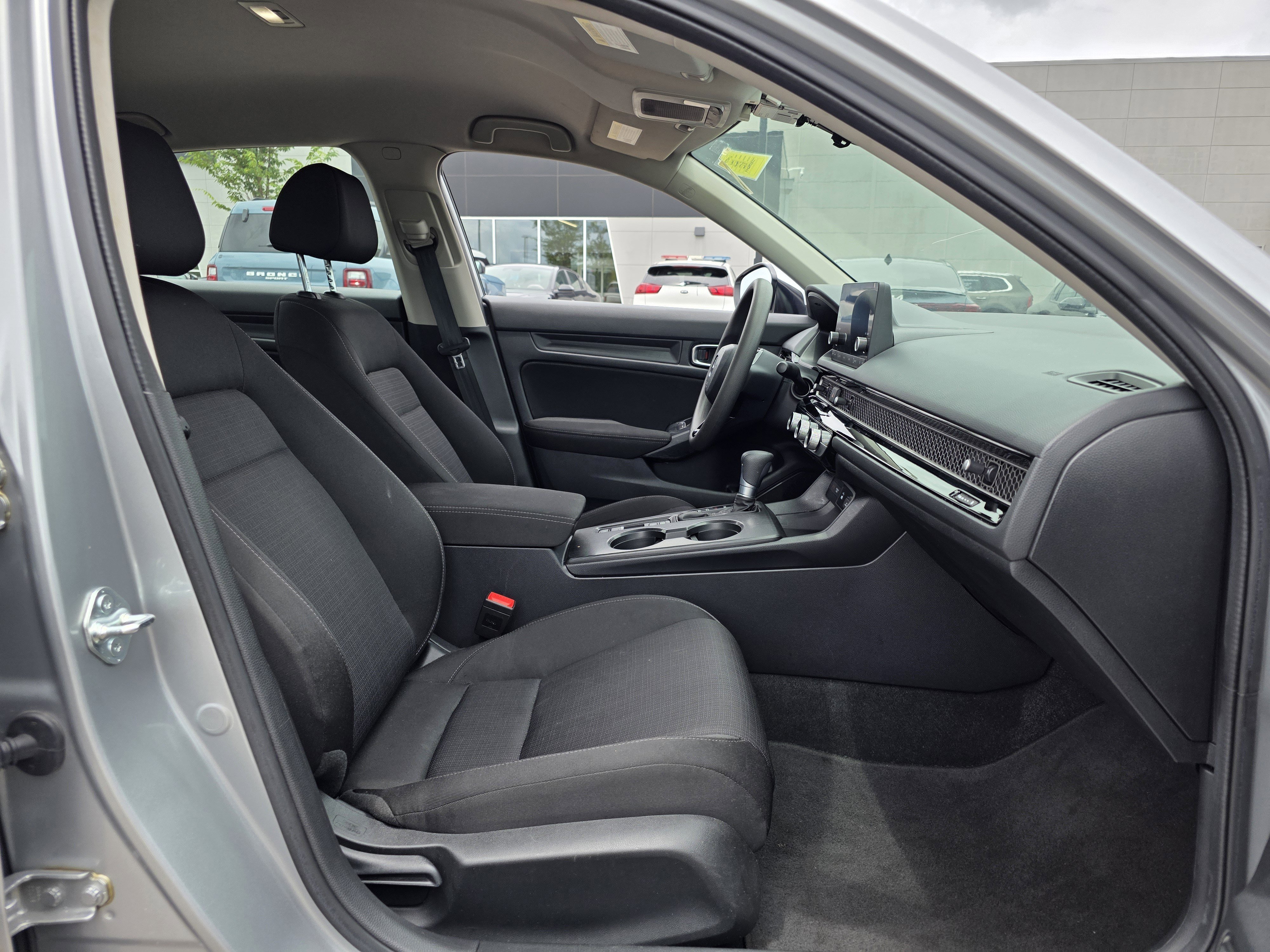 Used 2025 Solar Silver Metallic Honda LX image 23