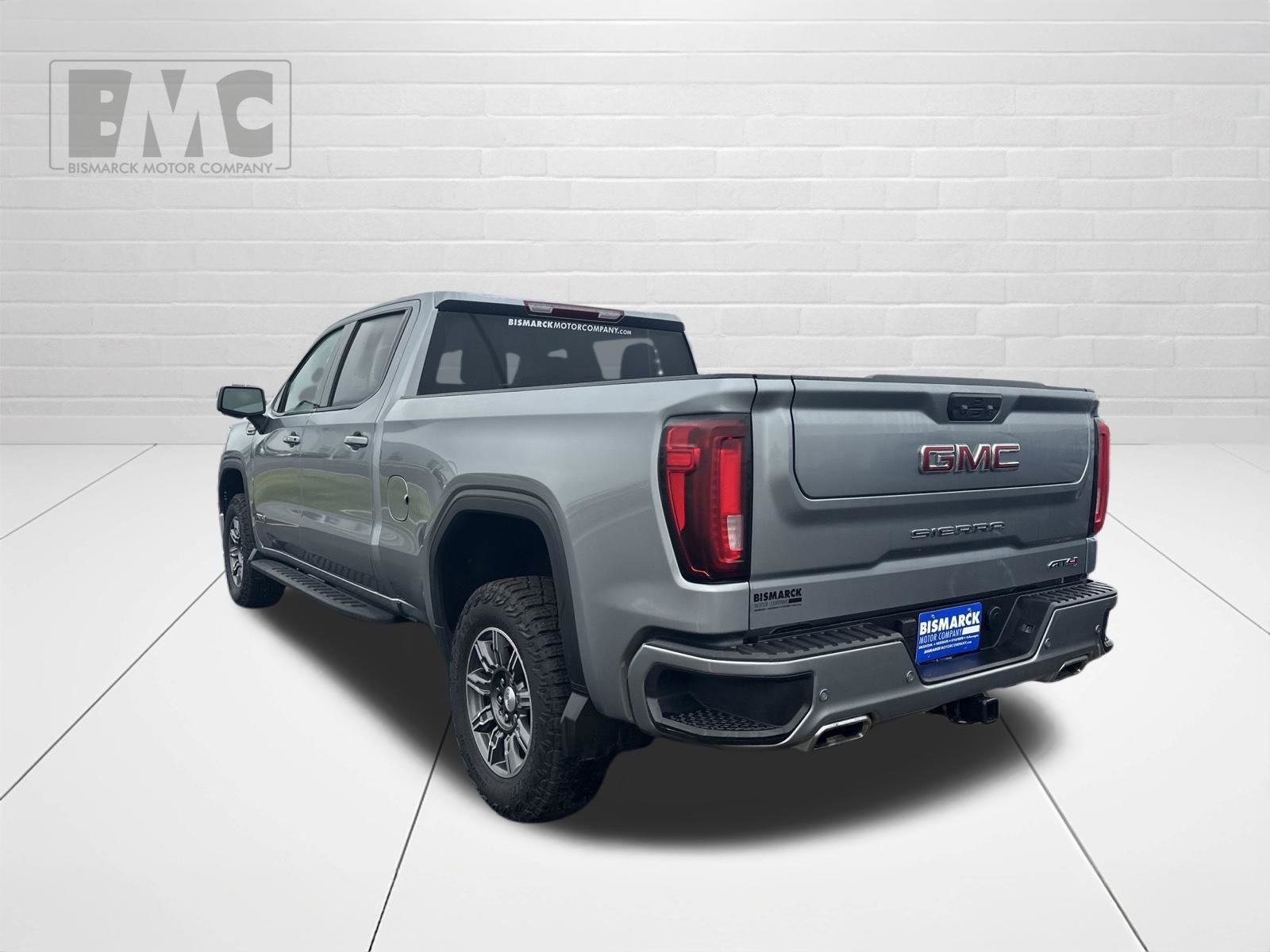 Used 2025 Gray GMC AT4 image 4