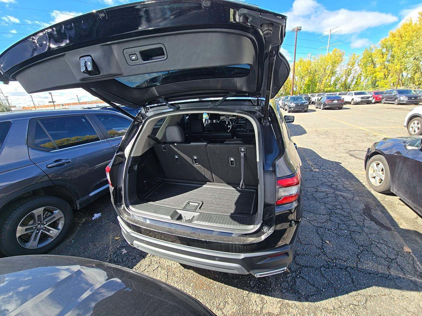 Certified Used 2025 Crystal Black Pearl Honda Touring image 14