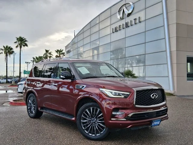 Used 2022 Red INFINITI Premium Select image 1
